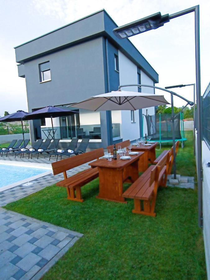 Villa Nikolina - Luxury Villa With 5 Bedrooms And Swimming Pool Vodnjan Extérieur photo