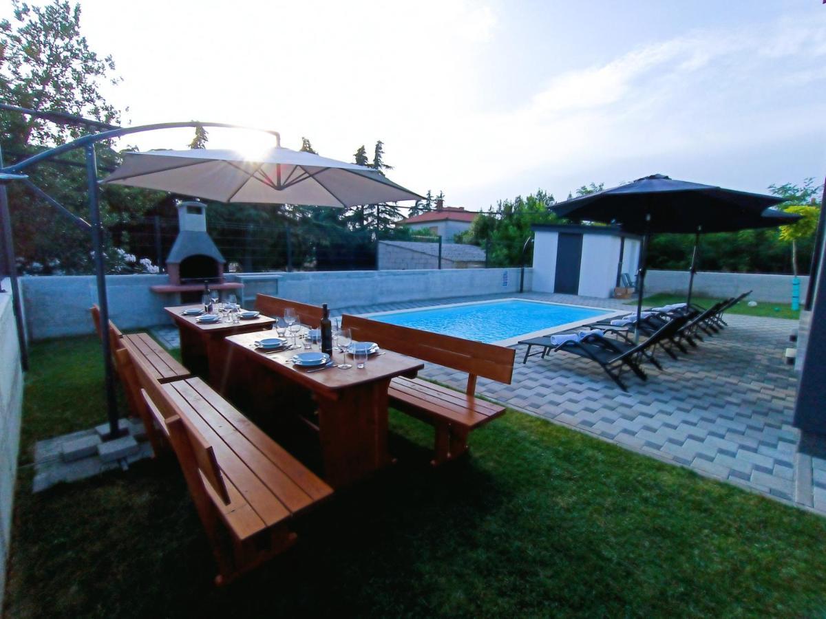 Villa Nikolina - Luxury Villa With 5 Bedrooms And Swimming Pool Vodnjan Extérieur photo
